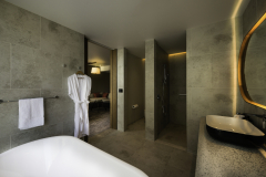 Hotel bathroom and shower at Crowne Plaza Hobart.
