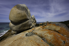 Single Boulder on Turquoise Shoreline – Bay of Fires